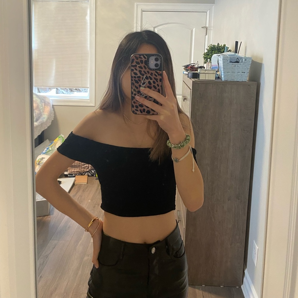 Black off-the-shoulder crop top from Brandy Melville
